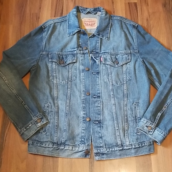 Levi's Other - Levi's Men's Denim Jean Jacket Medium Blue Wash XL